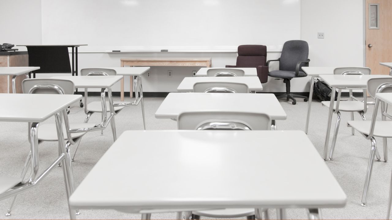 Kekuatan Yang Teruji Bangku Sekolah Besi